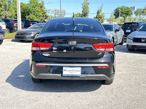 Used 2021 Kia Rio S FWD image 5