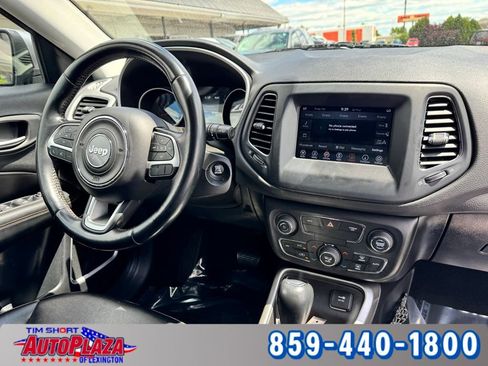 Used 2020 Jeep Compass Latitude FWD image 40