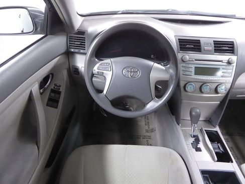Used 2009 Toyota Camry image 10