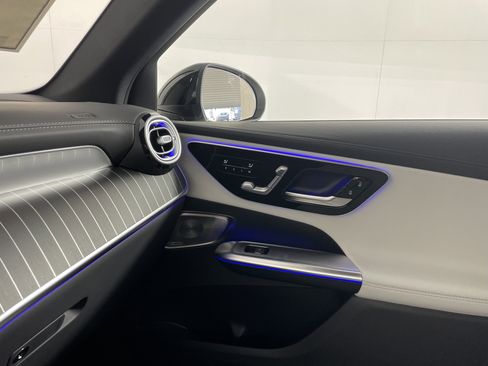 New 2026 Mercedes-Benz GLC 300 image 12