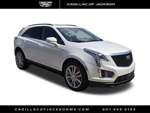 Certified 2025 Cadillac XT5 Sportv w/ Technology Package AWD/4WD image 23
