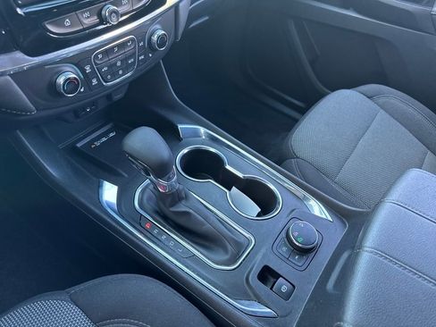 Used 2023 Chevrolet Traverse LT image 22