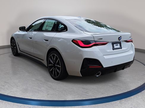 New 2026 BMW 430i xDrive w/ M Sport Package AWD/4WD image 7