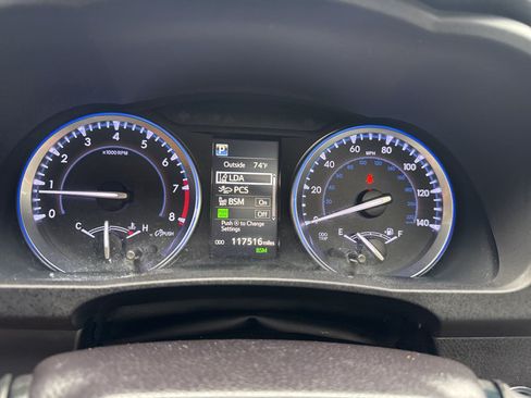 Used 2018 Toyota Highlander XLE AWD/4WD image 30