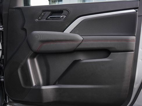 New 2025 Chevrolet Colorado Z71 w/ Technology Package image 8