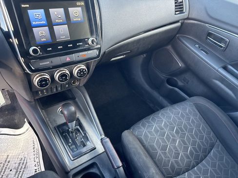 Used 2022 Mitsubishi Outlander Sport SE image 15