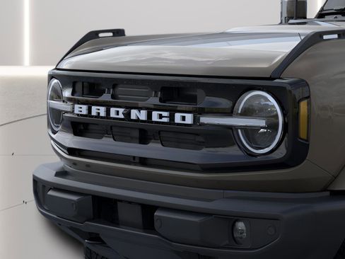 New 2026 Ford Bronco Outer Banks AWD/4WD image 19