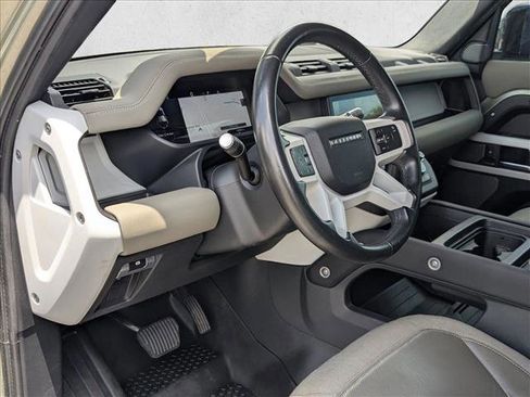 Used 2020 Land Rover Defender 110 SE AWD/4WD image 10
