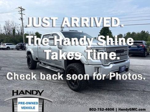 Used 2022 GMC Sierra 2500 Denali AWD/4WD image 1