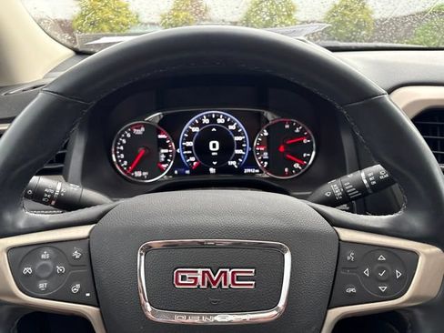 Used 2023 GMC Acadia Denali w/ Denali Ultimate Package AWD/4WD image 21