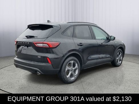 Used 2025 Ford Escape ST-Line w/ Equipment Group 301A image 3