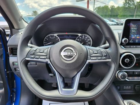 Used 2025 Nissan Sentra SV FWD image 32