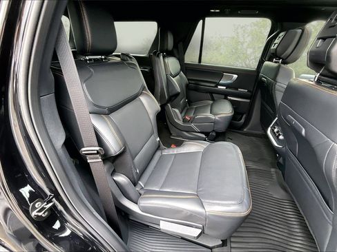 New 2026 Ford Expedition Tremor image 9