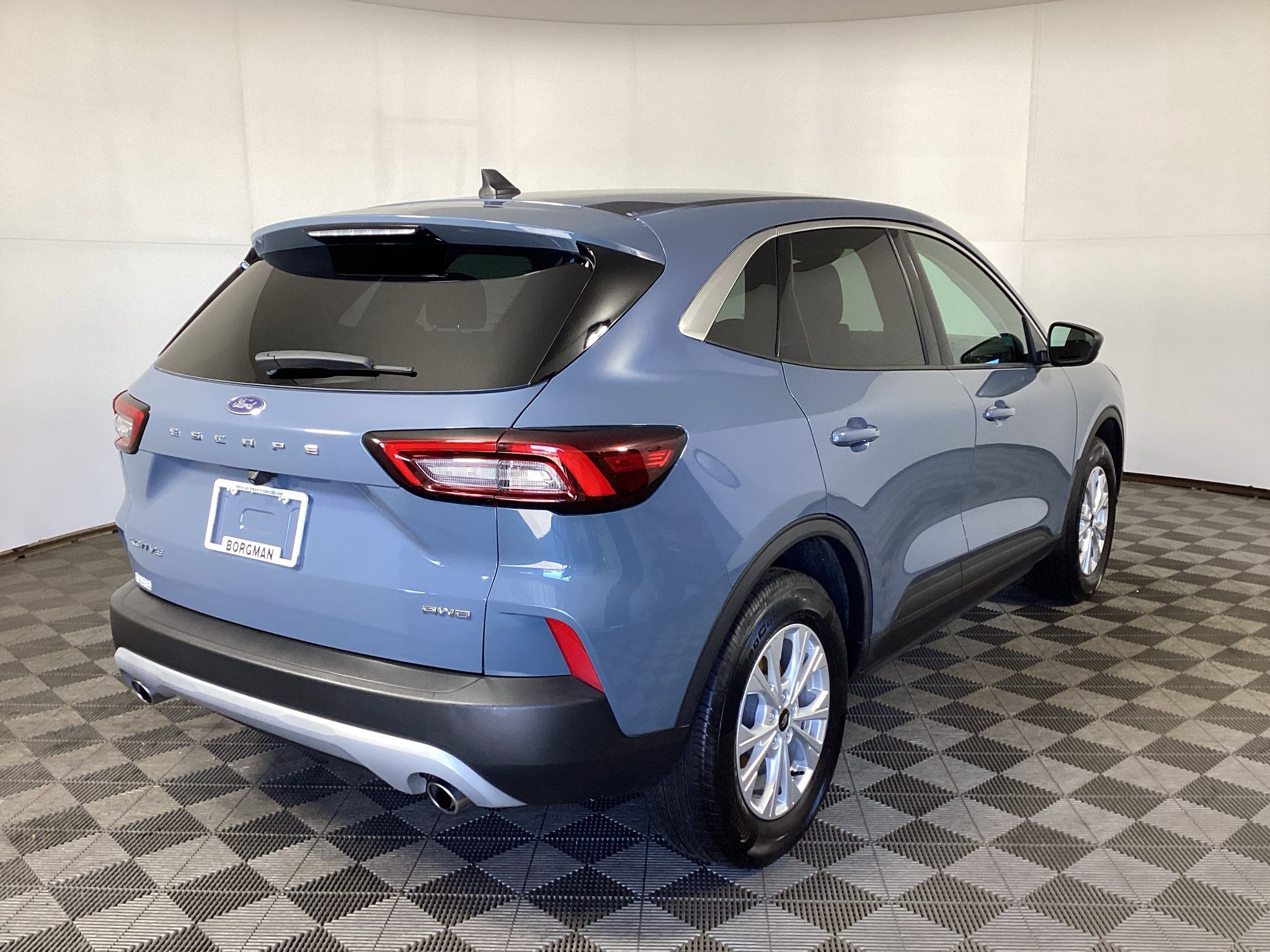 Certified 2023 Ford Escape Active AWD/4WD image 2