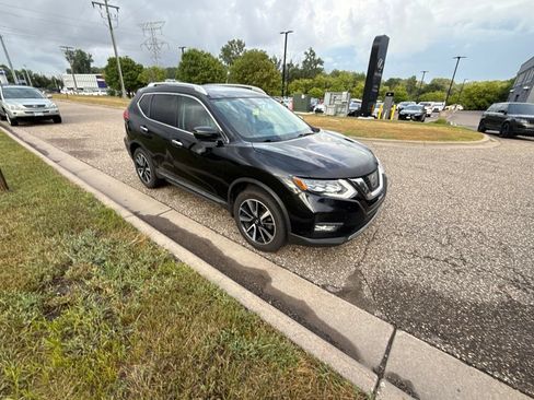 Used 2017 Nissan Rogue SL AWD/4WD image 4
