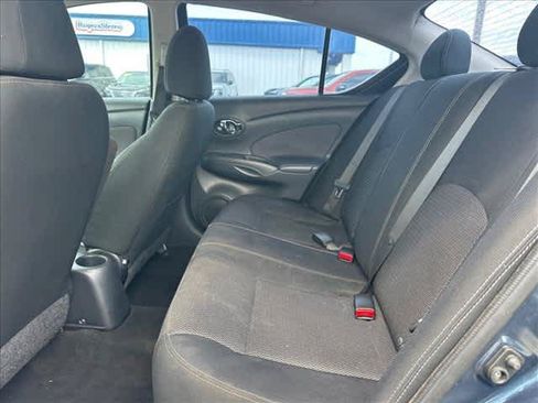 Used 2015 Nissan Versa SV w/ SV Appearance Package FWD image 11