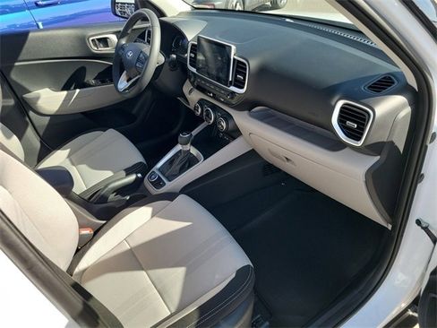 New 2026 Hyundai Venue SEL image 17