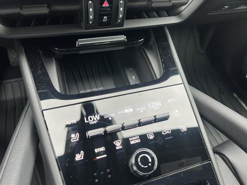 New 2025 Porsche Cayenne image 19