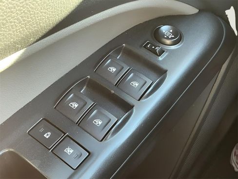 Used 2022 Chevrolet Colorado W/T w/ Custom Special Edition image 22