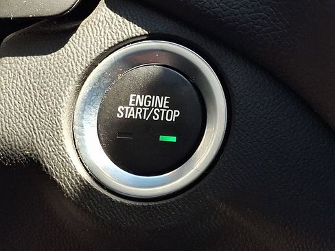 Certified 2020 Chevrolet Equinox LT AWD/4WD image 24