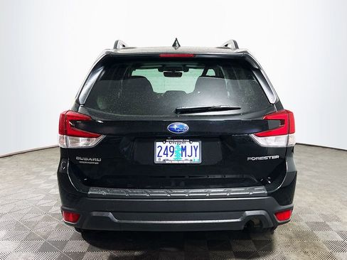 Used 2020 Subaru Forester Premium AWD/4WD image 6
