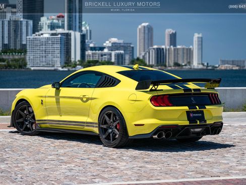 Used 2021 Ford Mustang Shelby GT500 w/ Carbon Fiber Track Pack RWD image 14