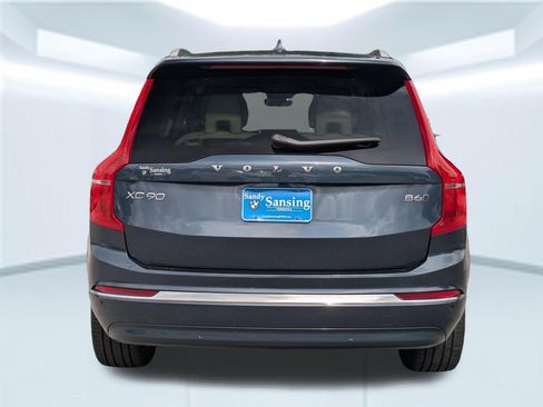Used 2023 Volvo XC90 B6 Plus AWD/4WD image 4
