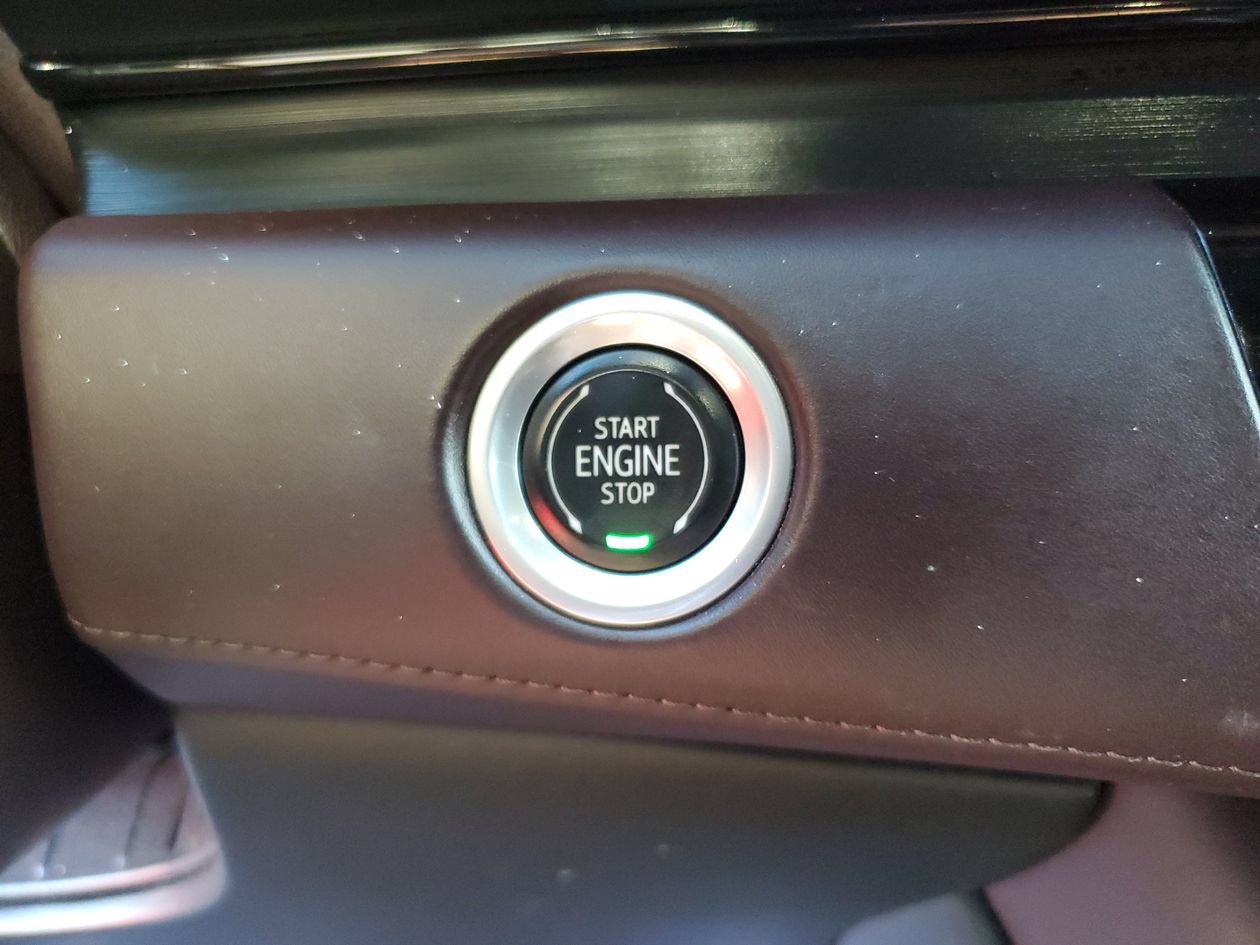 Used 2021 Cadillac Escalade ESV Sport Platinum RWD image 25