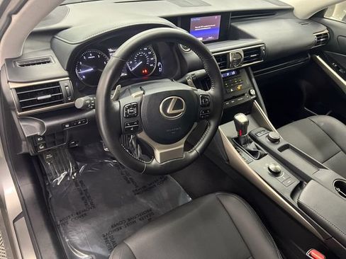 Used 2018 Lexus IS 300 RWD image 16