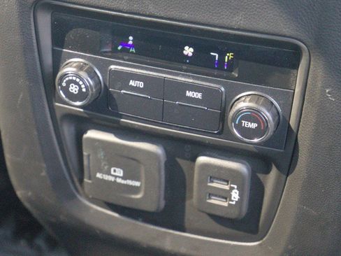Used 2019 Buick Enclave Essence AWD/4WD image 33