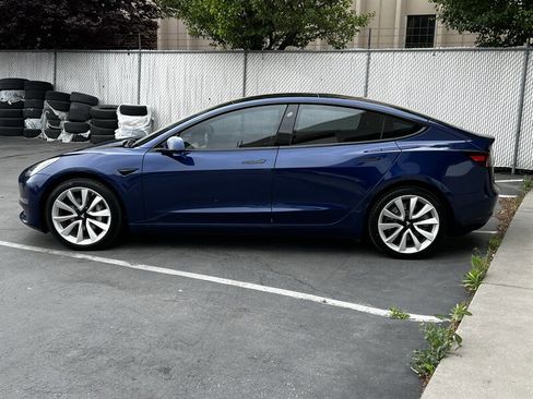 Used 2018 Tesla Model 3 Long Range RWD image 4