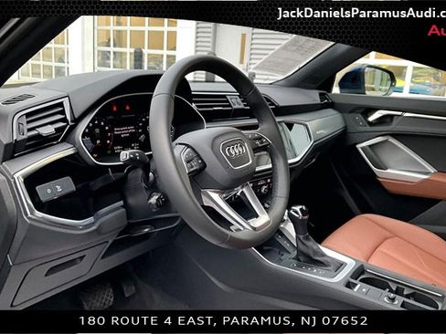 Used 2025 Audi Q3 2.0T Premium w/ Convenience Package image 11
