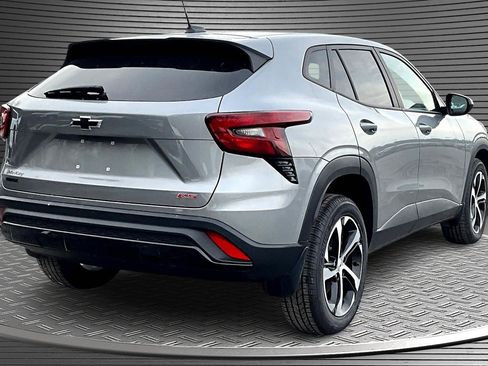 Used 2024 Chevrolet Trax RS image 6
