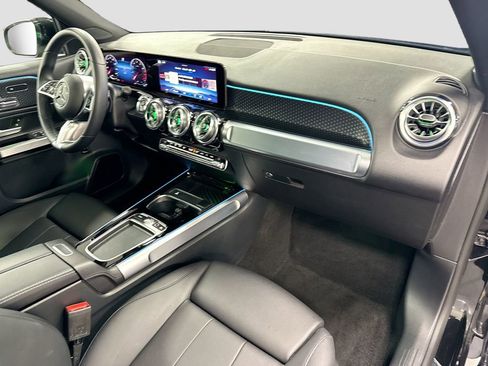 Certified 2025 Mercedes-Benz GLB 250 image 16