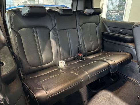 New 2026 Jeep Grand Wagoneer image 4