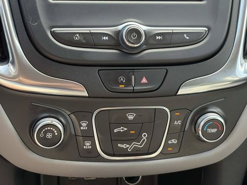 Used 2022 Chevrolet Equinox LT FWD image 28