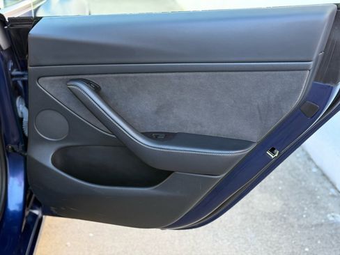 Used 2021 Tesla Model 3 Standard Range Plus image 37