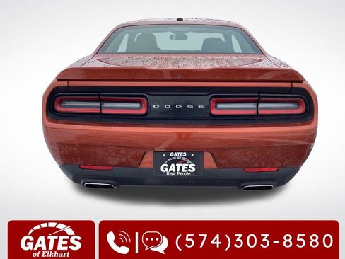 Used 2021 Dodge Challenger SXT image 8