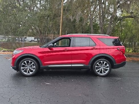 Used 2025 Ford Explorer Platinum w/ Ultimate Package image 9