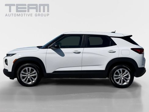Used 2023 Chevrolet TrailBlazer LS FWD image 4