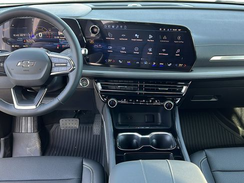 New 2026 Chevrolet Traverse LT w/ Midnight/Sport Edition image 16