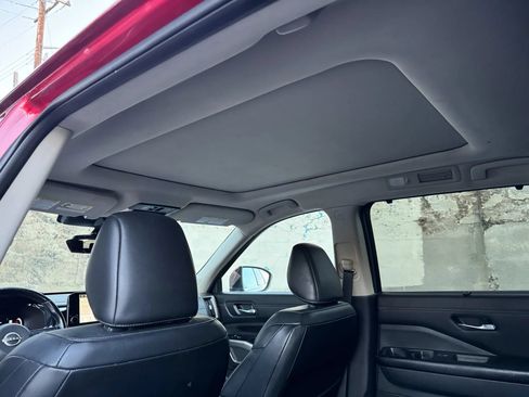 Used 2022 Nissan Pathfinder Platinum w/ Cargo Package FWD image 23