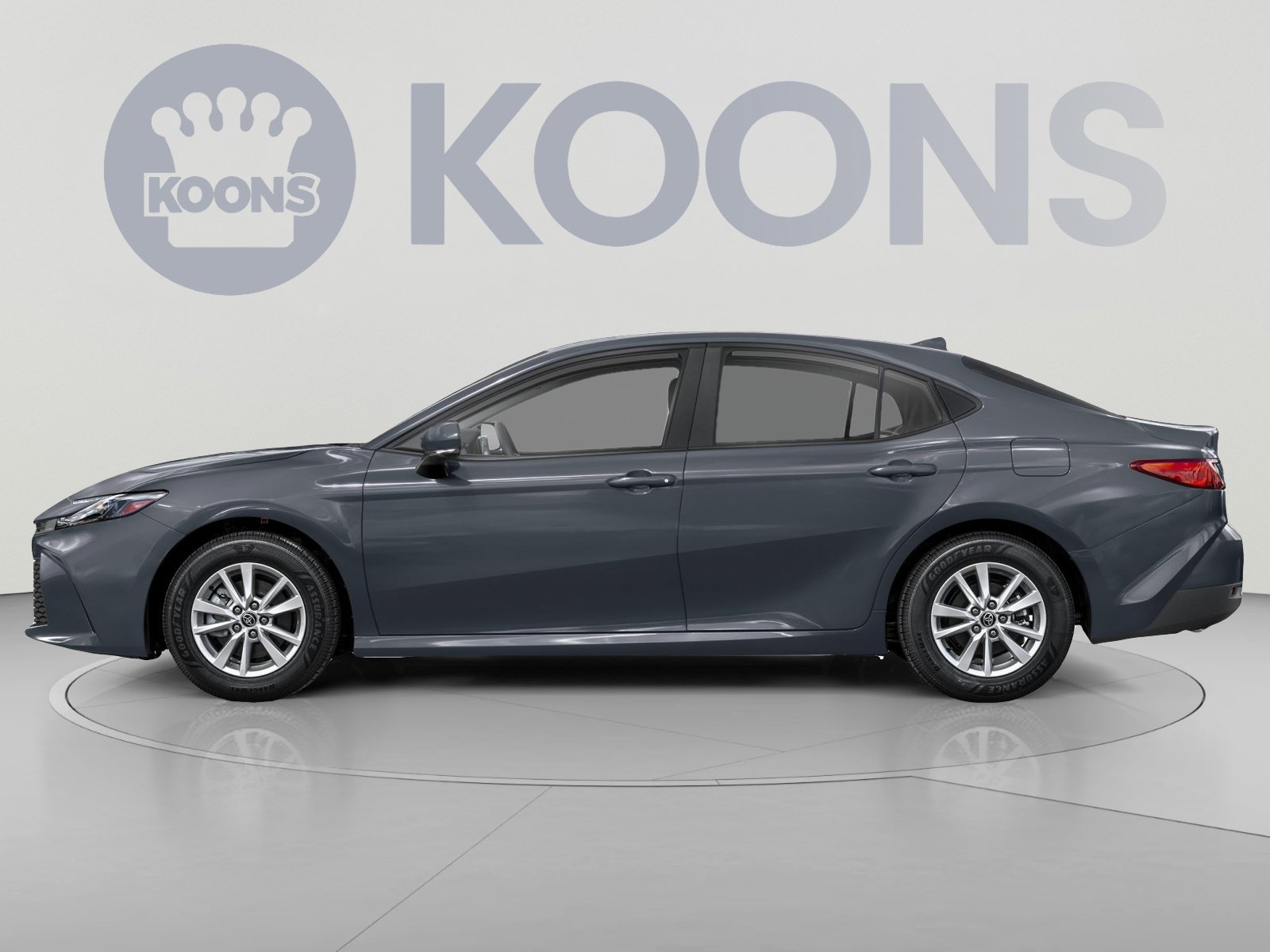 Used 2025 Toyota Camry SE w/ Convenience Package FWD image 4