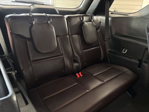 Used 2025 Ford Explorer Platinum w/ LUX Leather Package image 25