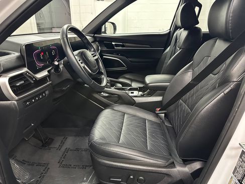 Used 2025 Kia Telluride EX X-Line AWD/4WD image 19