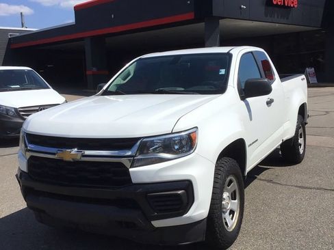 Used 2021 Chevrolet Colorado W/T w/ WT Convenience Package AWD/4WD image 3