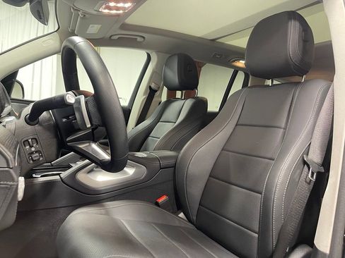 Used 2026 Mercedes-Benz GLS 450 4MATIC image 22