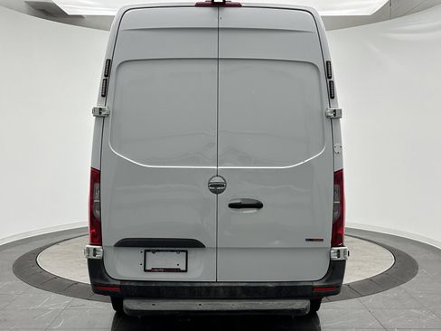 Used 2020 Freightliner Sprinter 3500 RWD image 6