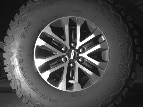 Used 2020 Ford F150 Raptor w/ Equipment Group 802A Luxury AWD/4WD image 11