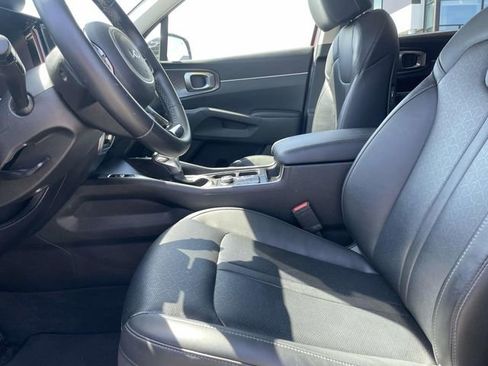 Certified 2022 Kia Sorento S w/ Panoramic Sunroof Package FWD image 25